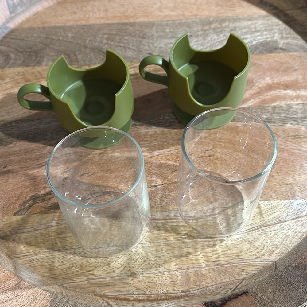 Glass-snap by Corning  avocado green holders set of 2 - Picture 2 of 3